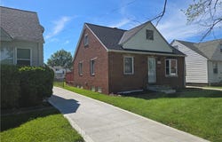 932 E 218th Street, Cleveland, OH 44119