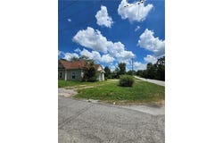 1320  E 3rd, Gentry, AR 72734