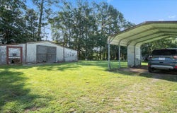 160 Lone Wolf Drive, Henderson, NC 27537