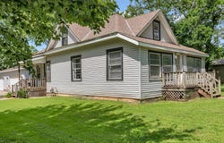 722 S College Ave, Mulvane, KS 67110