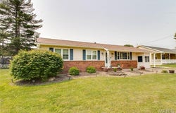 906 E Fairgrounds Avenue, Jerseyville, IL 62052