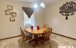 2222 Ravens Point, Quincy, IL 62305