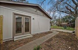 802 Nl Robinson Drive, Arlington, TX 76011