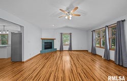 6 N MEADOWBROOK Drive, Geneseo, IL 61254