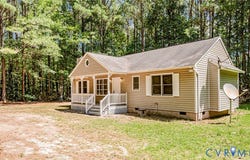 11755 Old Stage Road, North Dinwiddie, VA 23805