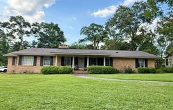 320 5th Ave SW, Moultrie, GA 31768