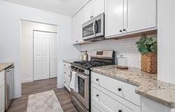 7 Louisburg Square, Nashua, NH 03060