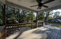 649 Fairway Dr, Brandenburg, KY 40108