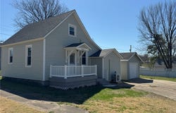 402 E Eickhoff Street, Cole Camp, MO 65325