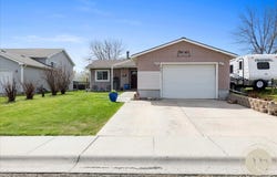910 10th Avenue, Laurel, MT 59044
