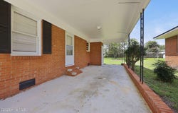 205 N Edgewood Avenue, Williamston, NC 27892