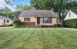 1016 Dover Center Road, Westlake, OH 44145