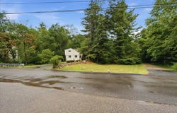 40 Maple St, Holliston, MA 01746