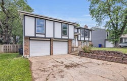 838 E 125th Terrace, Olathe, KS 66061