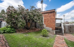 400 1/2 Jackson Ave, Vandergrift, PA 15690