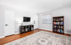 1775 Northwest Court, Columbus, OH 43212