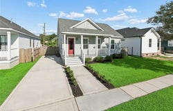 133 SEAL Drive, Arabi, LA 70032