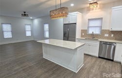 768 8th Street NE, Hickory, NC 28601
