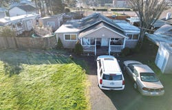 1890 37TH St, Florence, OR 97439