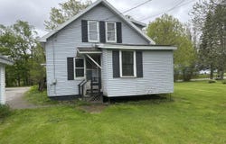 14 Welch Street, Norridgewock, ME 04957