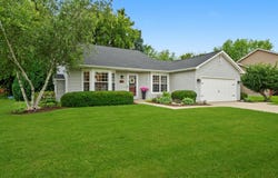 3721 Brighton Place, McHenry, IL 60050