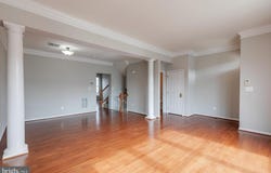 25286 MCINTYRE Square, CHANTILLY, VA 20152