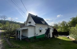46 Grand Avenue, West Union, WV 26456-8509