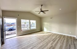 315 E Rapp Road, Talent, OR 97540