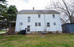 148 Oak Street, Elyria, OH 44035