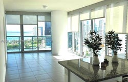 888 Biscayne Blvd, Miami, FL 33132