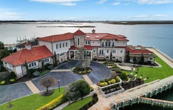 1101 Harbor Road, Hewlett, NY 11557