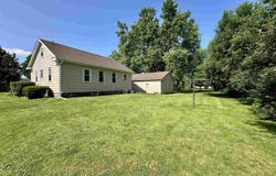110 E Van Alstine Street, Secor, IL 61771