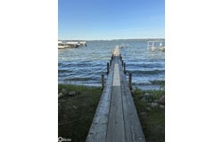 487 N Shore Drive, Clear Lake, IA 50428