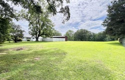 208 2nd St NW, Reform, AL 35481