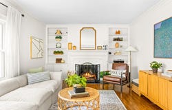 1325 E Walnut Avenue, Des Plaines, IL 60016
