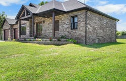 1691 S Charles Place, Bolivar, MO 65613