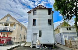 6 Hawk Street, Schenectady, NY 12307