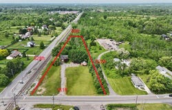 132 Pavement Road, Lancaster, NY 14086