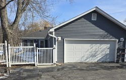 1848 E Marmion Place, Crete, IL 60417