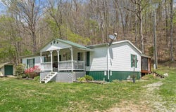 2020 Maple Swamp Road, Waynesburg, KY 40489