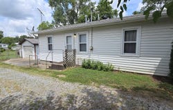 1419 S Granger Street, Harrisburg, IL 62946-3224