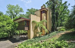 230 E South Street, Worthington, OH 43085