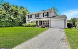 24 PEACHFIELD LANE, WILLINGBORO, NJ 08046