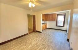 302 N Cedar St, New Castle, PA 16102