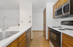 64 Glengarry Drive, Stratham, NH 03885