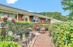 1625 Eanes RD, Roanoke, VA 24014