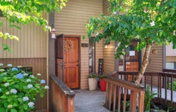 2818 TREETOP LN, West Linn, OR 97068