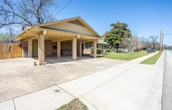411 S CENTRE Lane, Lancaster, TX 75146