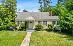 702 Irving Street, Farmville, VA 23901