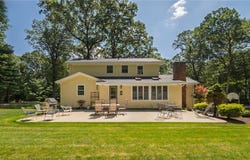 2 Elizabeth Ann Drive, Johnston, RI 02919